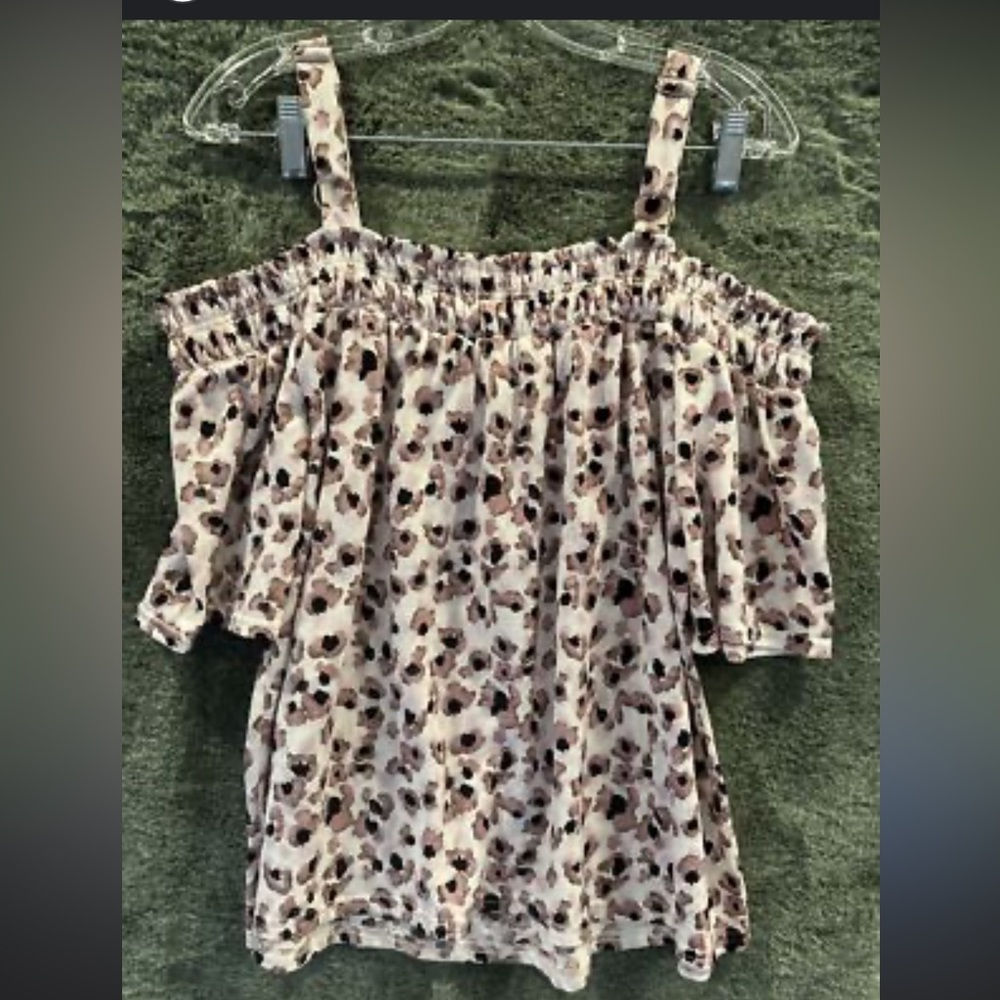 Leopard Print Off-Shoulder Top